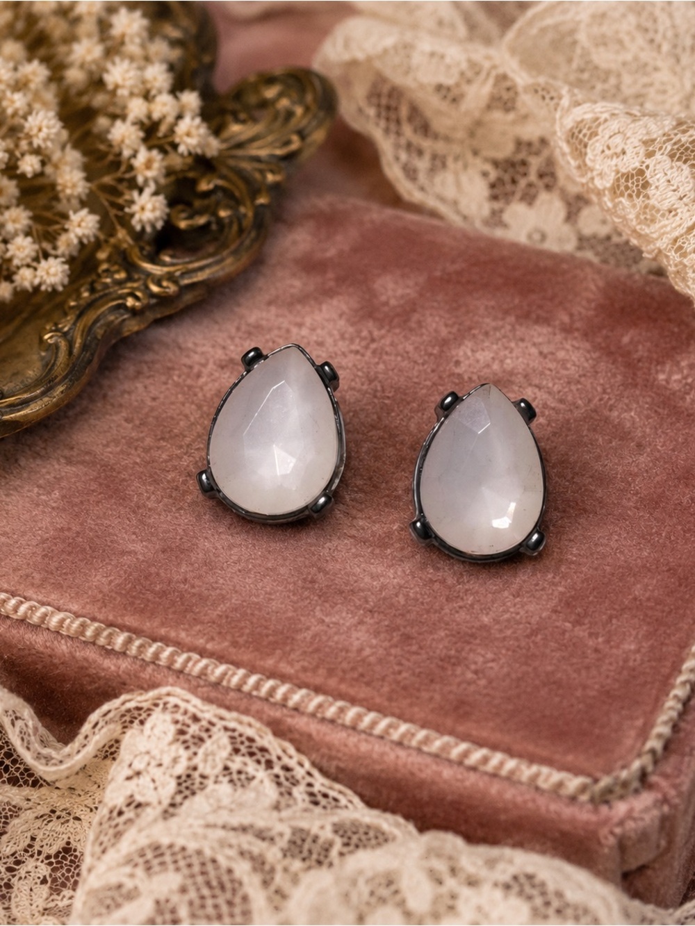 Vintage Blush Powder Pink Rhinestone Teardrop Earrings Feminine Soft Elegant